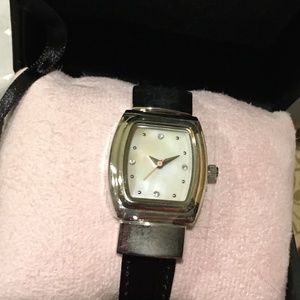 VINTAGE BRAND NEW BEAUTIFUL BLACK WATCH